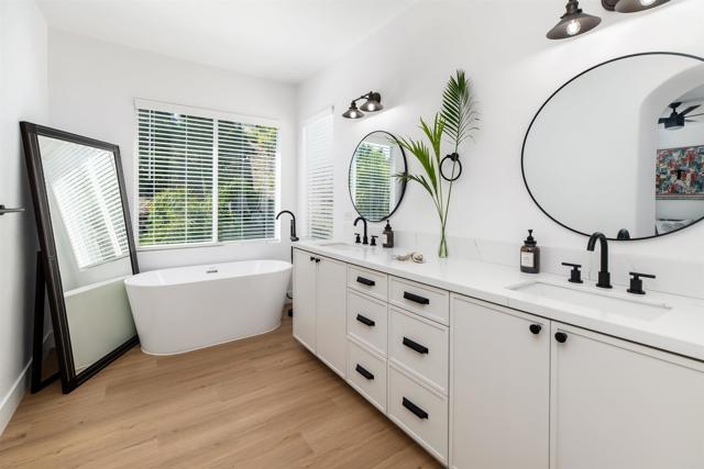 1464 Rivercrest Road, San Marcos CA: https://media.crmls.org/mediaz/8af9d100-0fb8-4d70-81fb-b06bd13e628b.jpg