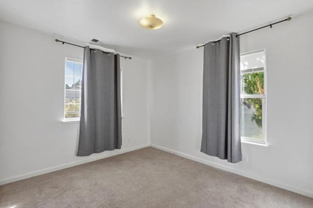 1680 El Camino De Vida, Hollister CA: https://media.crmls.org/mediaz/8af9d758-d96e-472e-bb22-e6c07d37ce58.jpg