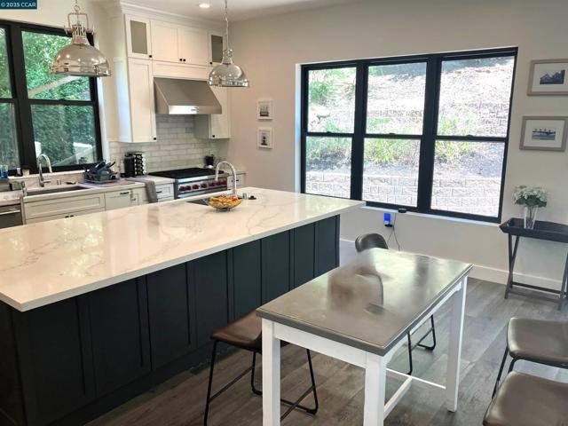 6 Linda Vista, Orinda CA: https://media.crmls.org/mediaz/8afa3425-262e-479c-aae0-e88371f2afb2.jpg