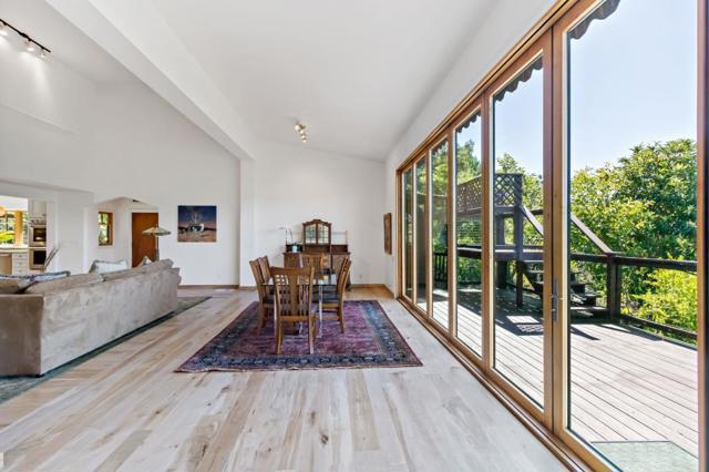 711 W California Way, Redwood City CA: https://media.crmls.org/mediaz/8afb5096-15f9-473f-b561-4b30be6bedc8.jpg