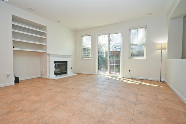 4189 Tessa Pl, Pleasanton CA: https://media.crmls.org/mediaz/8afbd4bb-f834-4be6-9d4f-61276bc668b3.jpg