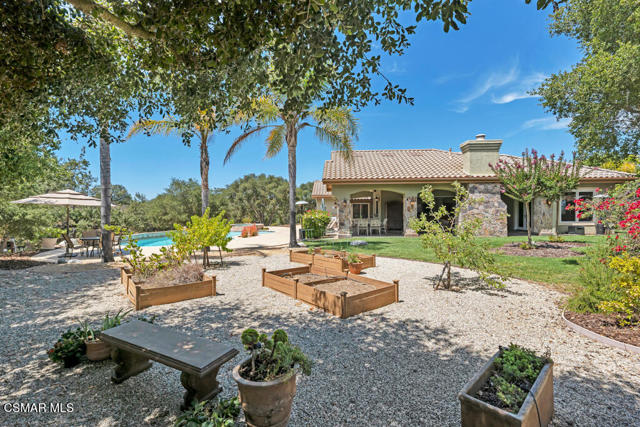 1826 Crystal View Circle, Newbury Park CA: https://media.crmls.org/mediaz/8afc4bb2-8b3d-4c62-b317-255ad40cb331.jpg