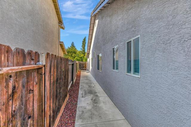 761 Gia Court, Hollister CA: https://media.crmls.org/mediaz/8afd903a-55b1-4085-aa43-4b767403a953.jpg