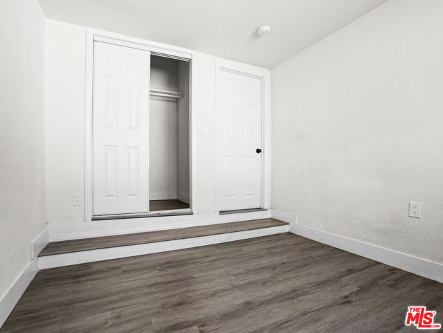 891 E 6th Street, Pomona CA: https://media.crmls.org/mediaz/8afd951e-b963-4386-bfba-1fad8a4e5f76.jpg