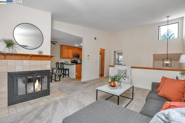 235 Via Pinada Ln, Martinez CA: https://media.crmls.org/mediaz/8afdc9e0-2033-42b2-9009-c42081e27a98.jpg