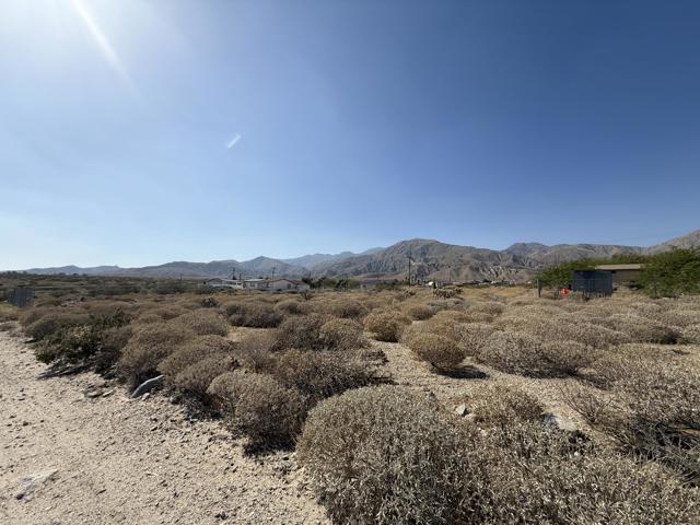 7 San Pierre Road, Whitewater CA: https://media.crmls.org/mediaz/8afe9be4-6fcb-4bc1-9293-697fb2c66121.jpg