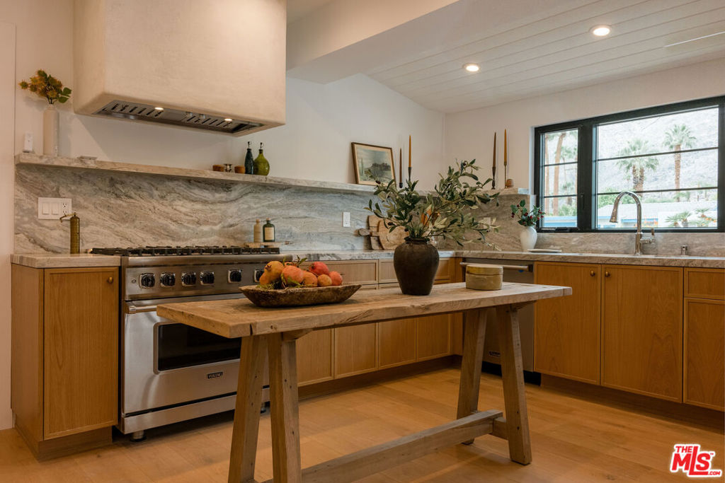 1560 S Calle Palo Fierro