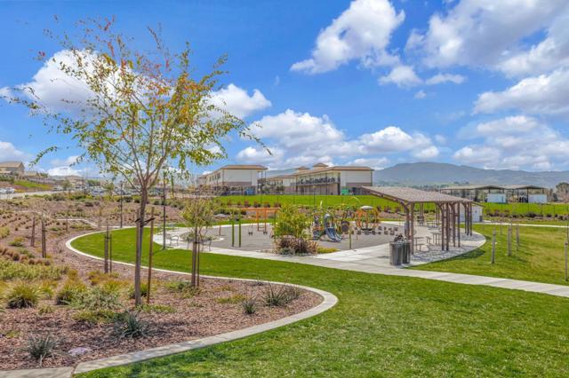 1667 Santana Ranch Drive, Hollister CA: https://media.crmls.org/mediaz/8aff8af4-5dc1-4eb5-820f-ef851375e5a3.jpg