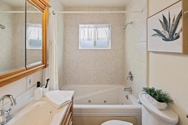 1255 Josselyn Canyon Road, Monterey CA: https://media.crmls.org/mediaz/8b002c4e-5ca6-458c-bce1-7a30eae446cf.jpg
