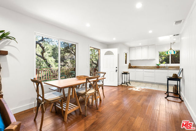 800 N Topanga Canyon Boulevard, Topanga CA: https://media.crmls.org/mediaz/8b006aa6-4d76-4faf-b4f0-7fd3718a042c.jpg