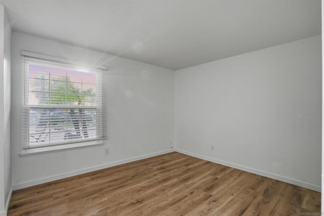 1806 Stewart St, Oceanside CA: https://media.crmls.org/mediaz/8b0079b0-58a7-4849-a5fe-e906d79da667.jpg