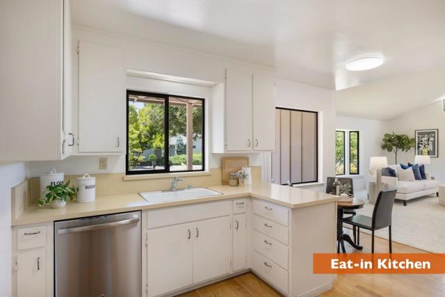 1235 Montclaire Way, Los Altos CA: https://media.crmls.org/mediaz/8b00c7db-57cf-4236-959e-8ee1ef3a0c14.jpg