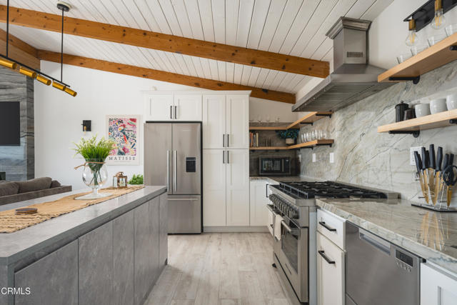 Detail Gallery Image 11 of 30 For 3086 Grove St, Ventura,  CA 93003 - 3 Beds | 3 Baths