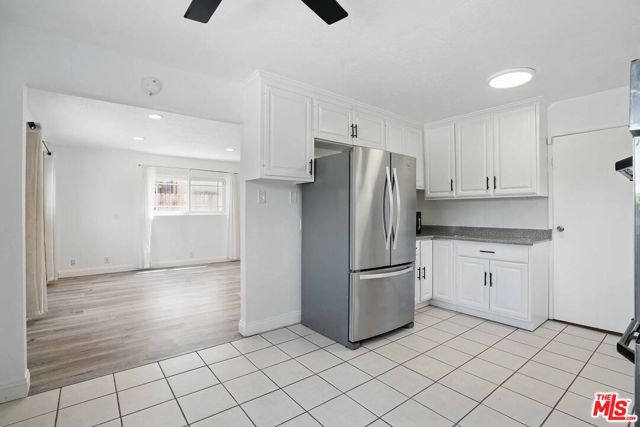 2108 Hauser Boulevard, Los Angeles CA: https://media.crmls.org/mediaz/8b01aac1-5793-4c3b-a0c6-6982716c1245.jpg