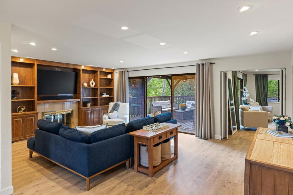 23799 Monterey-Salinas Highway #35