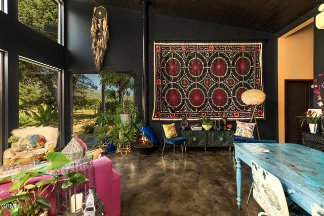 12293 Topa Lane, Santa Paula CA: https://media.crmls.org/mediaz/8b0216de-0f2b-4ada-bc6b-8174bbe04e8d.jpg