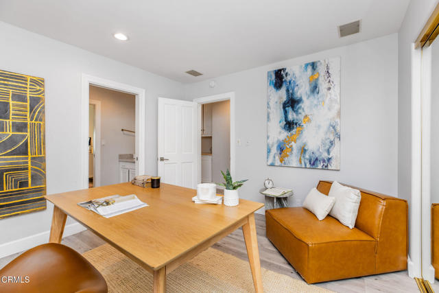 Detail Gallery Image 16 of 40 For 19443 Hatteras St, Los Angeles,  CA 91356 - 4 Beds | 4 Baths