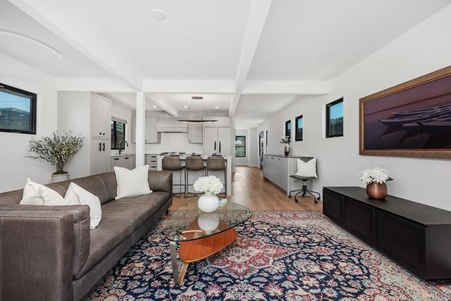 Detail Gallery Image 7 of 22 For 163 Norfolk Dr, Cardiff By The Sea,  CA 92007 - 2 Beds | 2 Baths