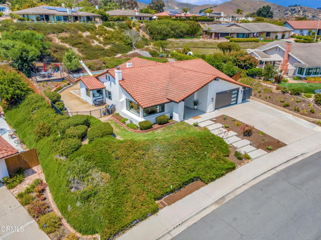 1136 Horizon Drive, Ventura CA: https://media.crmls.org/mediaz/8b02f364-b976-42a6-a168-a61378766076.jpg