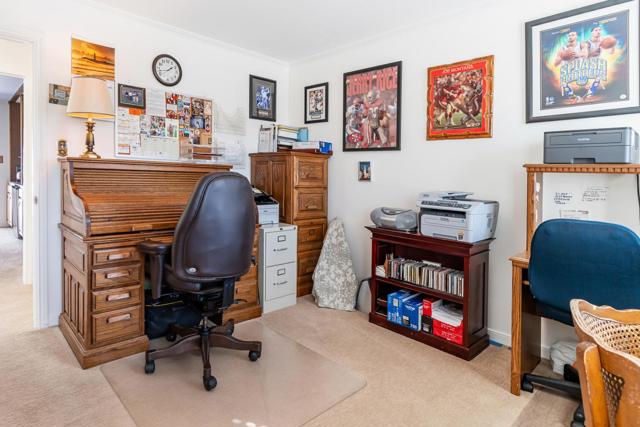 523 Maple Street, San Mateo CA: https://media.crmls.org/mediaz/8b0315b5-23a5-4619-ae22-f9e893407372.jpg