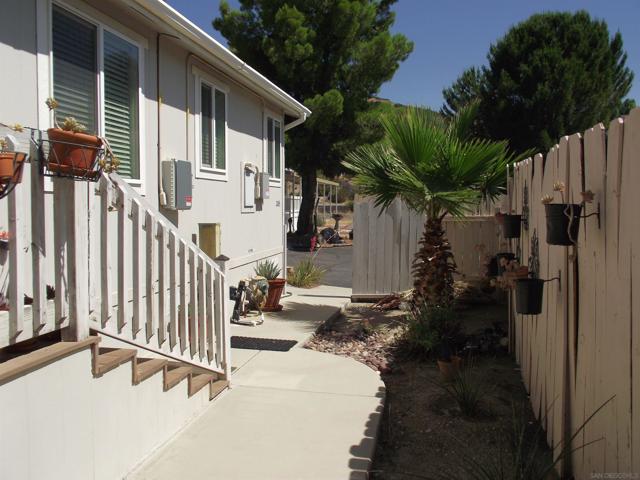35109 Highway 79, Warner Springs CA: https://media.crmls.org/mediaz/8b03ada1-0b53-4ad1-831a-6cccea5c1bc1.jpg