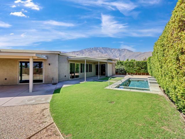1702 Sienna Court, Palm Springs CA: https://media.crmls.org/mediaz/8b042b50-4625-4080-b61c-a3e32cc4a7ae.jpg