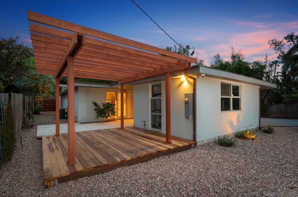 MLS #250030697SD img 19