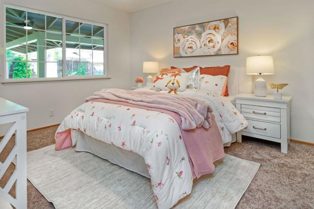 Image 23 of 43 For 1171 Calle Ventura