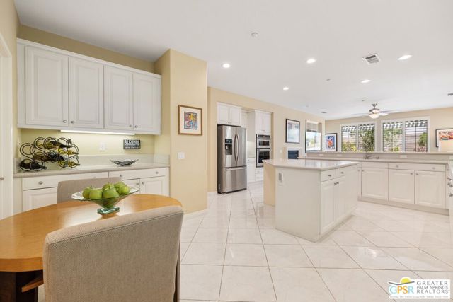 1850 Savanna Way, Palm Springs CA: https://media.crmls.org/mediaz/8b056696-8226-466e-8694-42bb022ac291.jpg