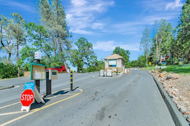 115 Fairway Village Court, Murphys CA: https://media.crmls.org/mediaz/8b07ac2f-260a-484b-af4c-94e8db3d5be3.jpg