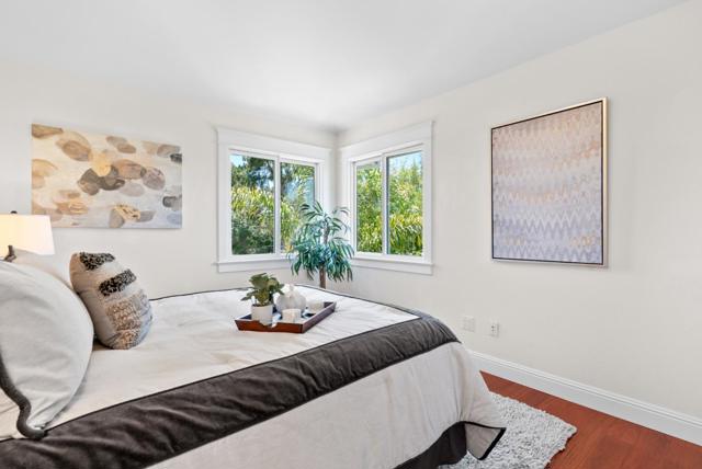 422 Mccormick Avenue, Capitola CA: https://media.crmls.org/mediaz/8b07b580-a3d9-4196-86dd-5102801aa982.jpg