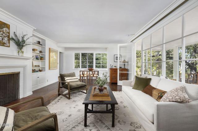 Detail Gallery Image 4 of 53 For 1556 Scenic Dr, Pasadena,  CA 91103 - 2 Beds | 1 Baths