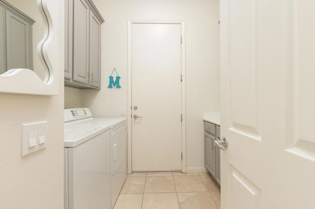 81907 Avenida Bahia, Indio CA: https://media.crmls.org/mediaz/8b07cbc9-9802-4984-b633-48b95f6790ac.jpg