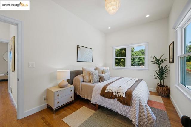 1420 Stannage Ave, Berkeley CA: https://media.crmls.org/mediaz/8b07e5ca-2994-4cf8-a9fd-b533e67dd2ce.jpg