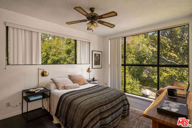 11752 Bellagio Road, Los Angeles CA: https://media.crmls.org/mediaz/8b080b7b-2092-4551-bf2b-0d711b1a557e.jpg