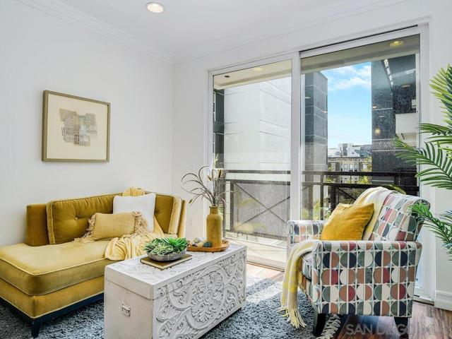 525 11th Ave, San Diego CA: https://media.crmls.org/mediaz/8b08bea1-fca7-4a65-aeaf-e27bd713242f.jpg