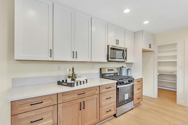 1165 Oak Drive, Vista CA: https://media.crmls.org/mediaz/8b097e52-0cb4-46f9-a329-4489a38578f1.jpg
