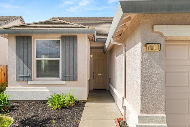 7008 Kilconnell Drive, Elk Grove CA: https://media.crmls.org/mediaz/8b09b102-1885-4a28-8887-f14f7cd46403.jpg