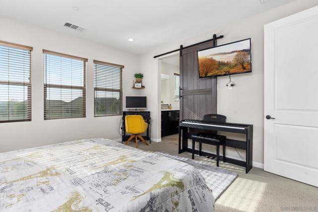 2018 Avenida Artana, Chula Vista CA: https://media.crmls.org/mediaz/8b09bc7c-90b6-4880-a843-e4431370dfd5.jpg