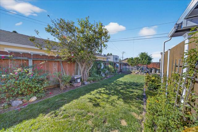 221 Tapadero Street, Salinas CA: https://media.crmls.org/mediaz/8b0a898d-4ec6-40ac-9d64-3f2ea5bbc5d1.jpg