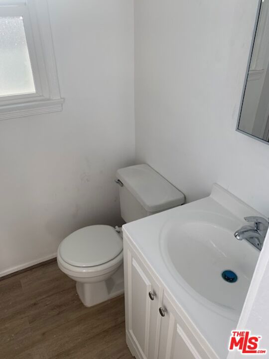 12022 W Washington Boulevard, Los Angeles CA: https://media.crmls.org/mediaz/8b0ac2e8-e135-4682-ba13-d923bfa71374.jpg