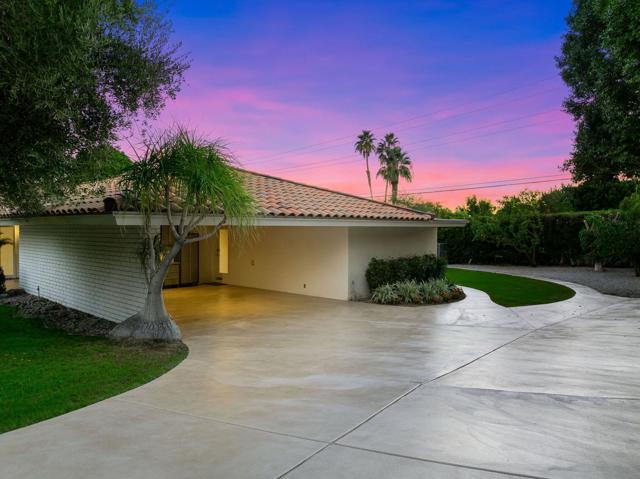 73484 Goldflower Street, Palm Desert CA: https://media.crmls.org/mediaz/8b0bc77b-981a-461b-82e5-6297e82eae7b.jpg