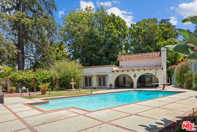 808 Woodacres Road, Santa Monica CA: https://media.crmls.org/mediaz/8b0bd9b6-360c-4dc1-a958-c081e6ce4197.jpg