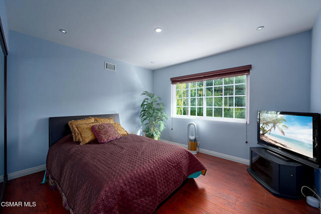1568 Aspenwall Road, Westlake Village CA: https://media.crmls.org/mediaz/8b0c0a3a-59a1-48ec-a8dc-ab7d120f2ddd.jpg