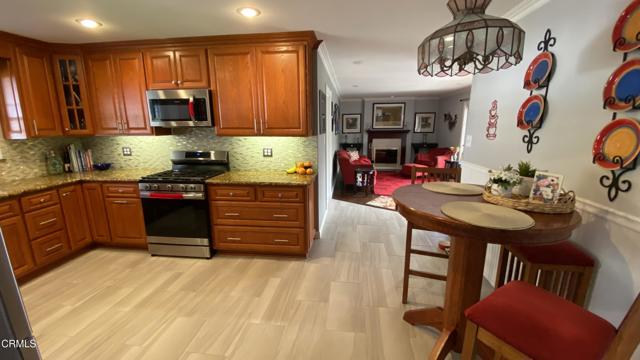 Detail Gallery Image 3 of 10 For 379 Mackay Ave, Ventura,  CA 93004 - 3 Beds | 2 Baths