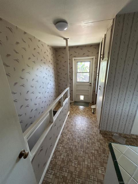 1333 El Rey Ave, El Cajon CA: https://media.crmls.org/mediaz/8b0c56ca-a84a-44cd-839f-f48c3960a426.jpg