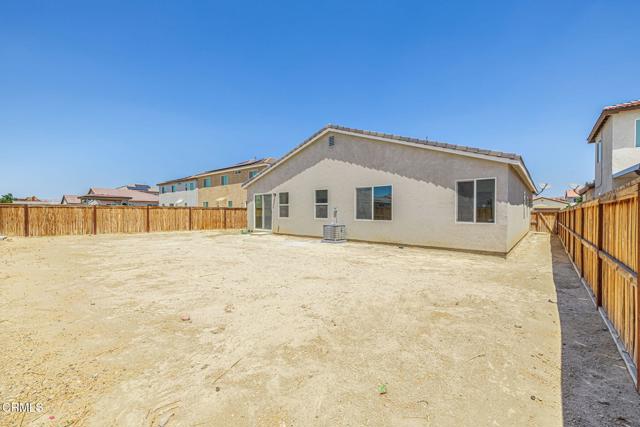 3016 Via Bella Rosa Avenue, Rosamond CA: https://media.crmls.org/mediaz/8b0caaa2-4478-479a-a46d-e4bbe43d6d86.jpg