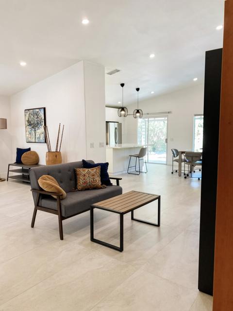Image 11 of 41 For 49651 Lincoln Drive