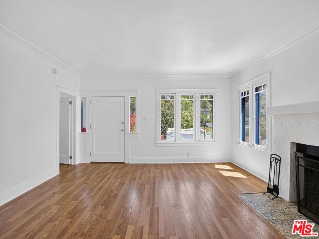 2565 Glen Green Street, Los Angeles CA: https://media.crmls.org/mediaz/8b0d5ec9-e818-4c45-b326-210fde9ae380.jpg