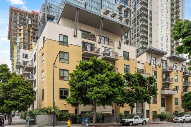 Detail Gallery Image 1 of 43 For 1277 Kettner Bld #300,  San Diego,  CA 92101 - 2 Beds | 2/1 Baths